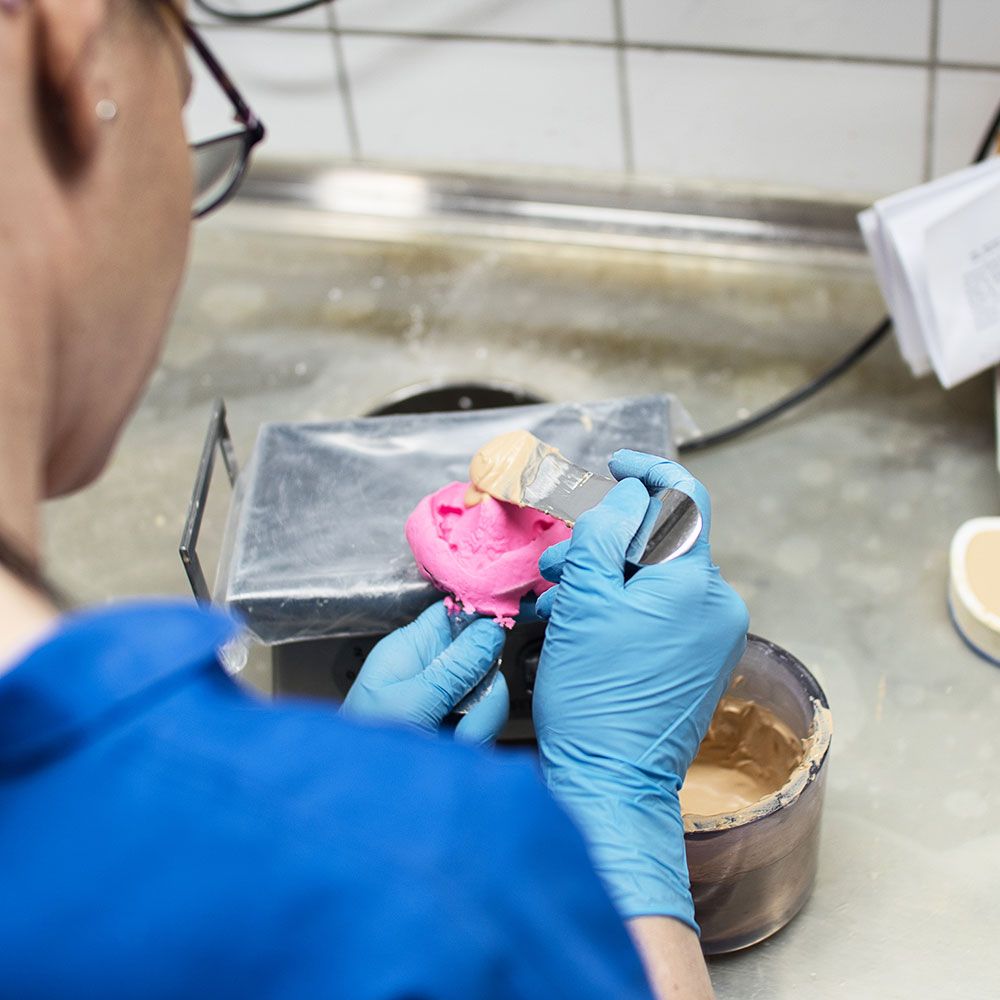 Anmischung für einen Zahnabdruck